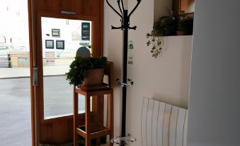 Chambres Meublees Chez Loulou et Caramel - Housity