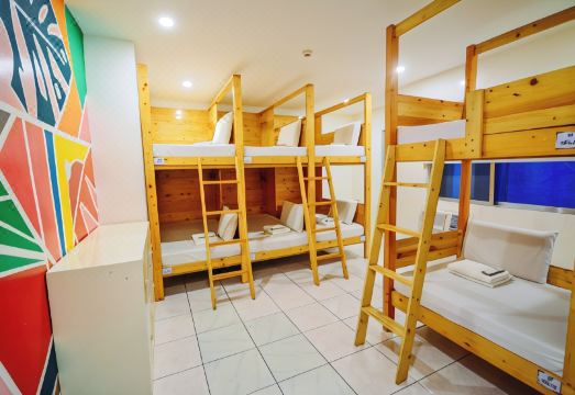 6. 올라 호스텔 마..