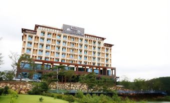 Dongbusan Oncheon Hotel - Housity