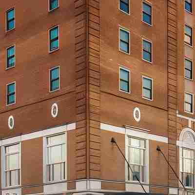 Grand Eastonian Hotel & Suites Easton Hotel Exterior