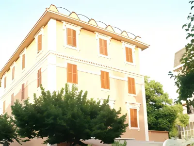 Hotel Iris Crillon Hotel in zona Parco Avventura Vico Nel Lazio