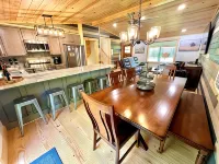 Catons Chapel 3 Bedroom Cabin by RedAwning