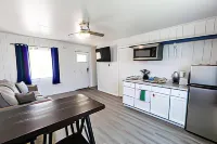 Anchor Bay Inn and Suites
