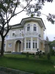 Villa Green Hill Sibolangit OniOmo 4Br Sikeben 호텔