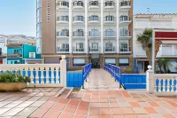 Hotel Almijara - Mares فنادق في La Herradura