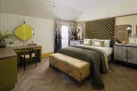 Charlton Hall Estate Hotels in Ellingham