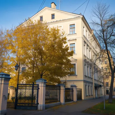 Риволи́ Отели рядом с достопримечательностью «Крестовский остров»