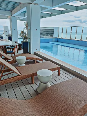 The Watermark Hotel Hotel dekat House of Culture