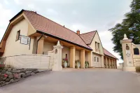 Hotel Zlaty Klucik - Golden Key with Luxury Spa Hotel in zona Agrokomplex