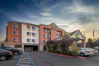 Holiday Inn Express Castro Valley Các khách sạn ở Hayward