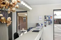 Elm Tree Motel - Boutique