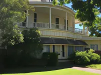 The Oak Motel Hotels in La Grange
