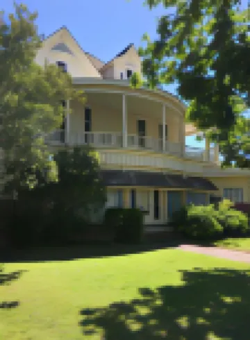 The Oak Motel