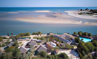 Antsanitia Resort