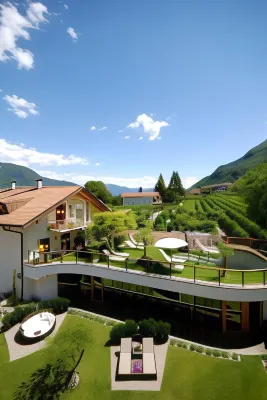 Boutique Hotel Zum Rosenbaum Hotels in Terlan