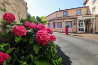 Hôtel le Cheval Blanc Hotels in Souvigne