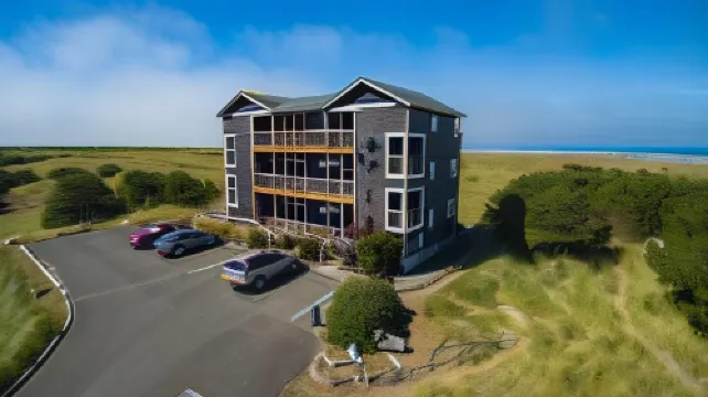 Inn at Discovery Coast Hotels in Long Beach