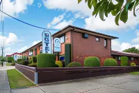 Abbey Motor Inn - parking