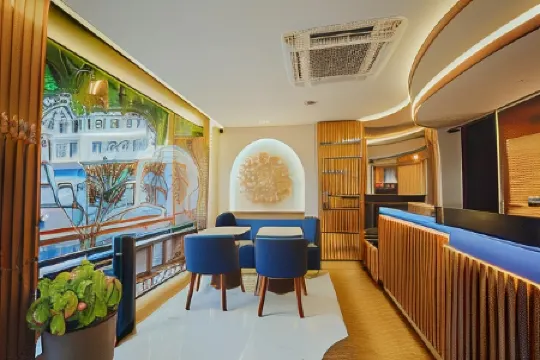 UMET Seaview Hotel with Free Roundtrip Airport Pick up and Drop Off