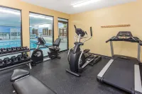 Baymont by Wyndham Decatur IL North - Gym
