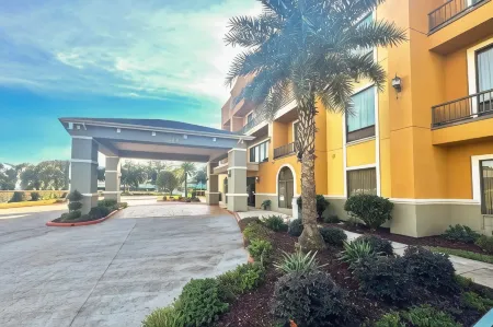 Comfort Suites Westchase Houston Energy Corridor