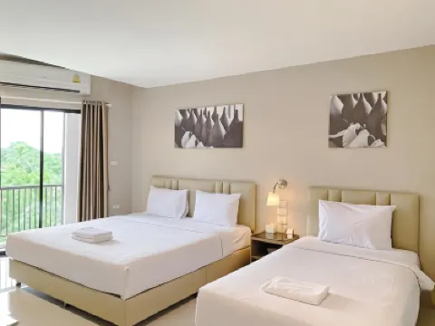 椰子飯店 塔那磨裏陶瓷博物館附近的飯店