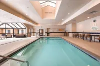 Courtyard Toledo Airport Holland Hotels in Springfield Township