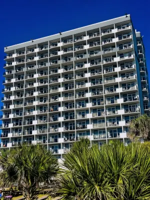 بورد ووك بيتش ريزورت