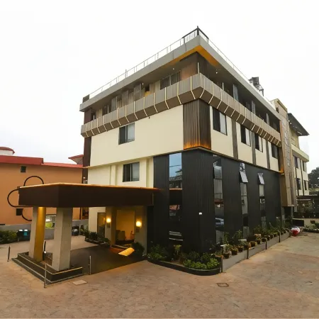 Hotel Vasundhara Palace