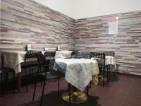 Lorf Hostel&Coffee - พร้อมอาหารเช้า