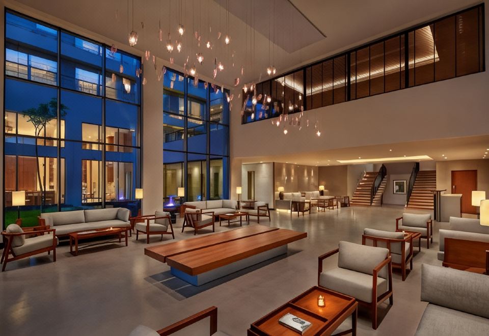 2. Hyatt Pl..