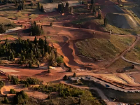 Mountain home with beautiful view, Full Kitchen, Sleeps 10, Can walk to Woodward Hotels in Summit Park