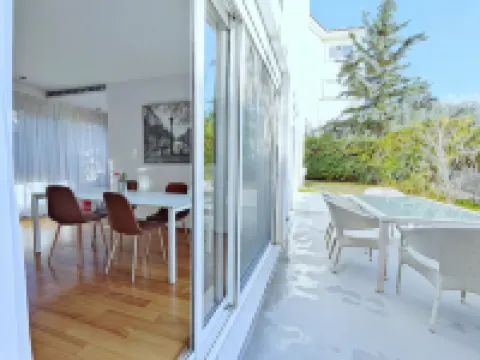 Verde Apartments Hotels in Marousi