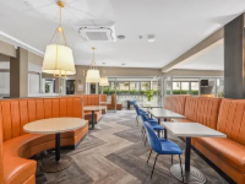 Grand Hotel and Studios Hotels in Wyong