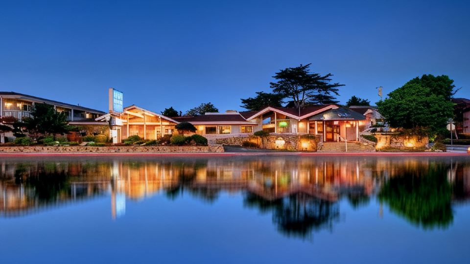 Monterey Bay Lodge