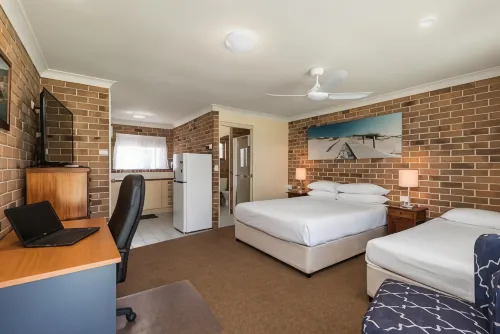 Sunshine Coast Airport Motel - piscina