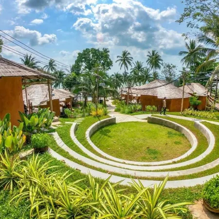 The Mud - Eco Hotel Отели рядом с достопримечательностью «Причал Натон»