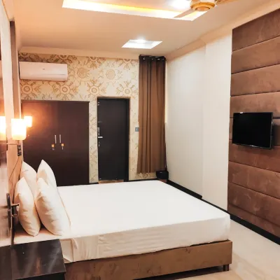 Casa Grande Hotels near F-7 Sector