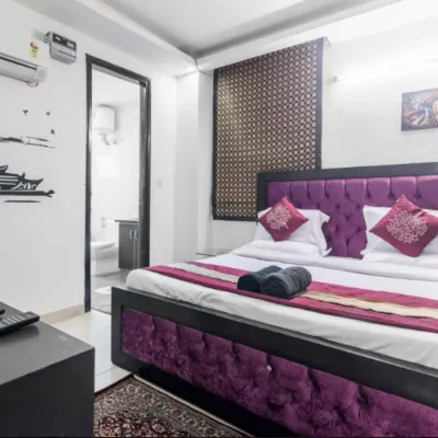 Prestige Apartments Отели рядом с достопримечательностью «Храм Чаттарпур»
