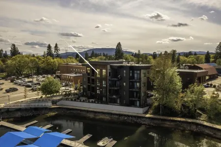 Upscale Lakeview Condo in Downtown Sandpoint