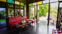 Rice Wonder Cafe & Eco Resort Hotels in Klaeng