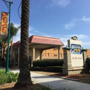 Anaheim Discovery Inn and Suites