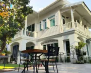 Lana Beds & Space Hotel di Nawarat