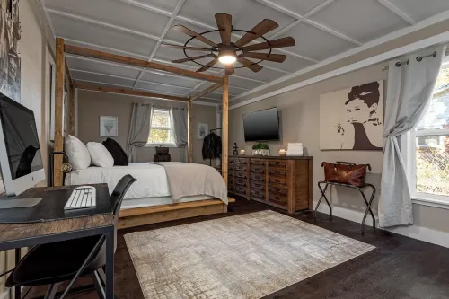 Modern Kitchen and Tranquil Outdoor Space - Luxurious Haven Hotels in Bentonville