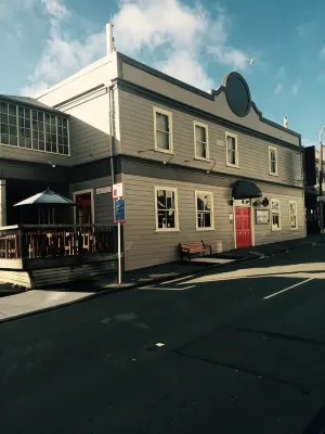 Shepherds Arms Hotel Hotel di Thorndon
