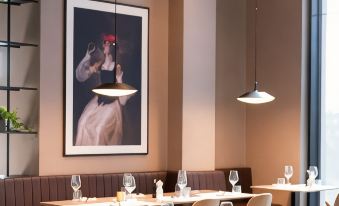 Radisson Red Oslo Okern
