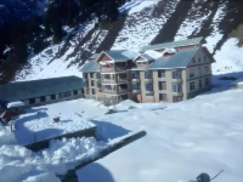 โรงแรมและรีสอร์ท Maisonette ณ นาราน