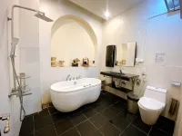 Nha Yen’s 1 Bedroom Hotel Homestay Hostel Can Tho Hotels near Công viên Vincom Xuân Khánh