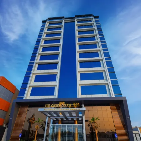 The Gate Hotel and Apartments