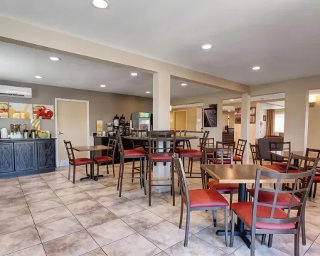 Quality Inn Prescott Отели рядом с достопримечательностью «Университет Эмбри-Риддл Аэронаутикал в Прескотт»